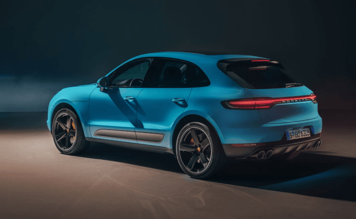 2025 Porsche Macan Pictures