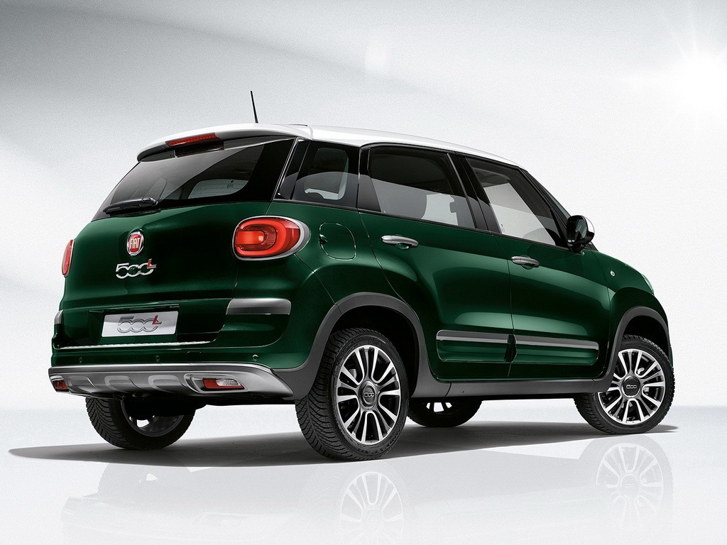 2025 Fiat 500L Exterior