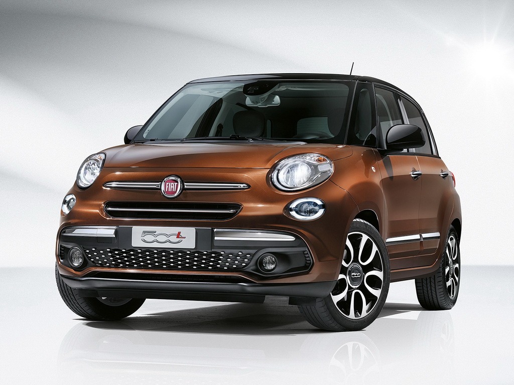 2025 Fiat 500L Interior