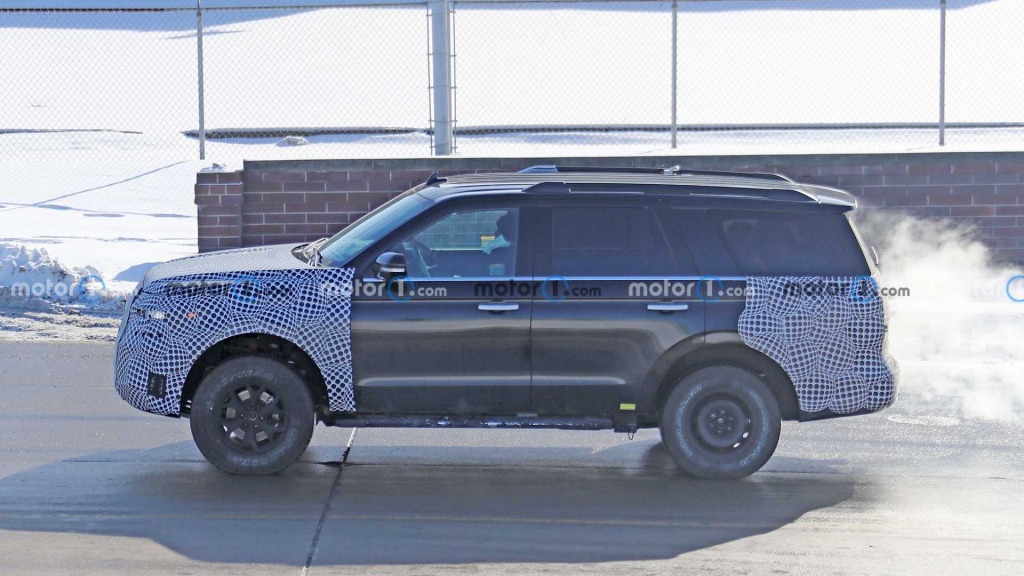 2025 Ford Explorer Timberline Pictures