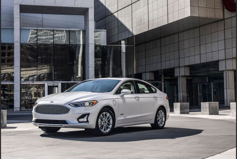 2025 Ford Fusion Release Date, Price, and Changes